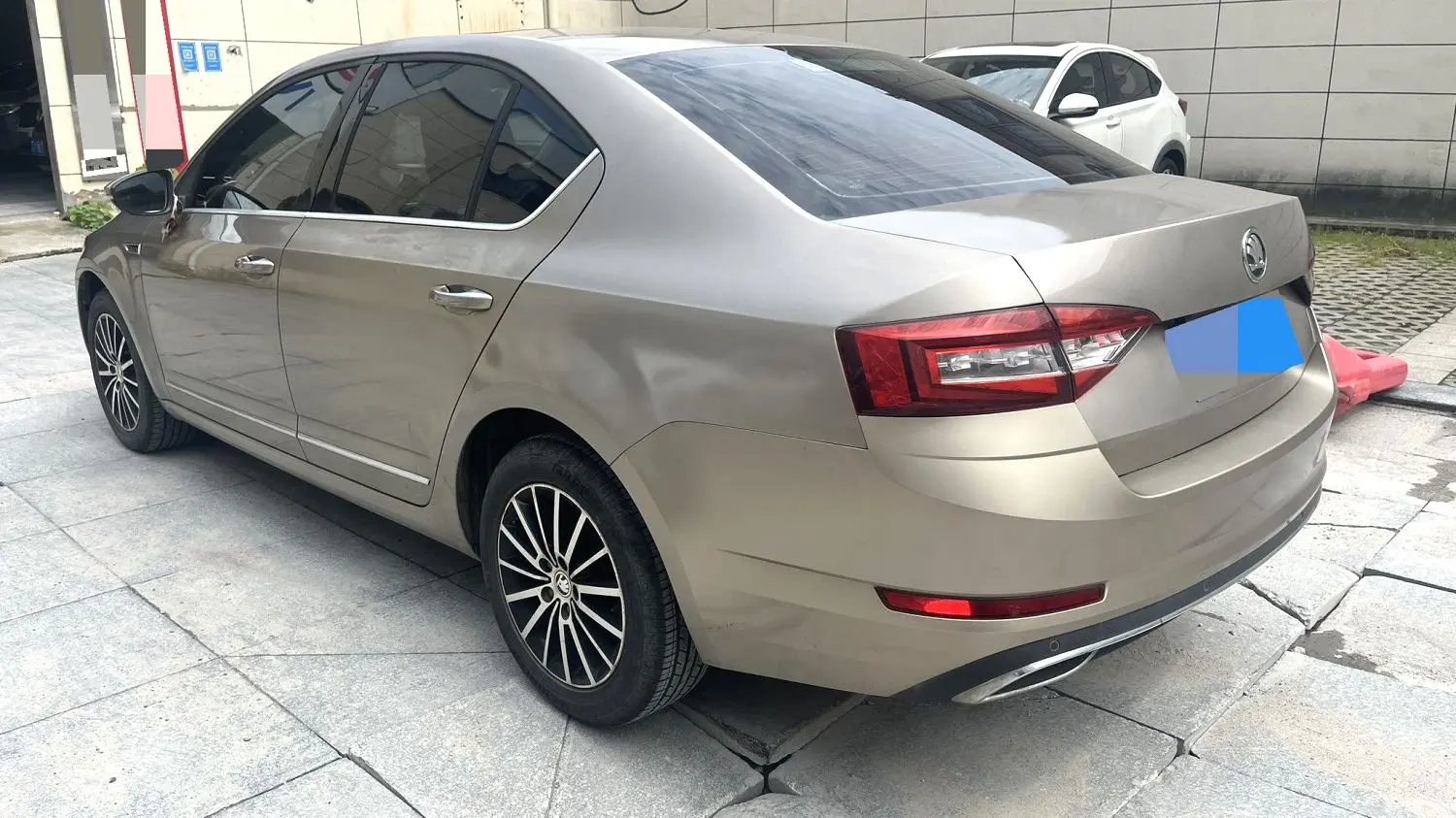 2017 Skoda Octavia - Main View