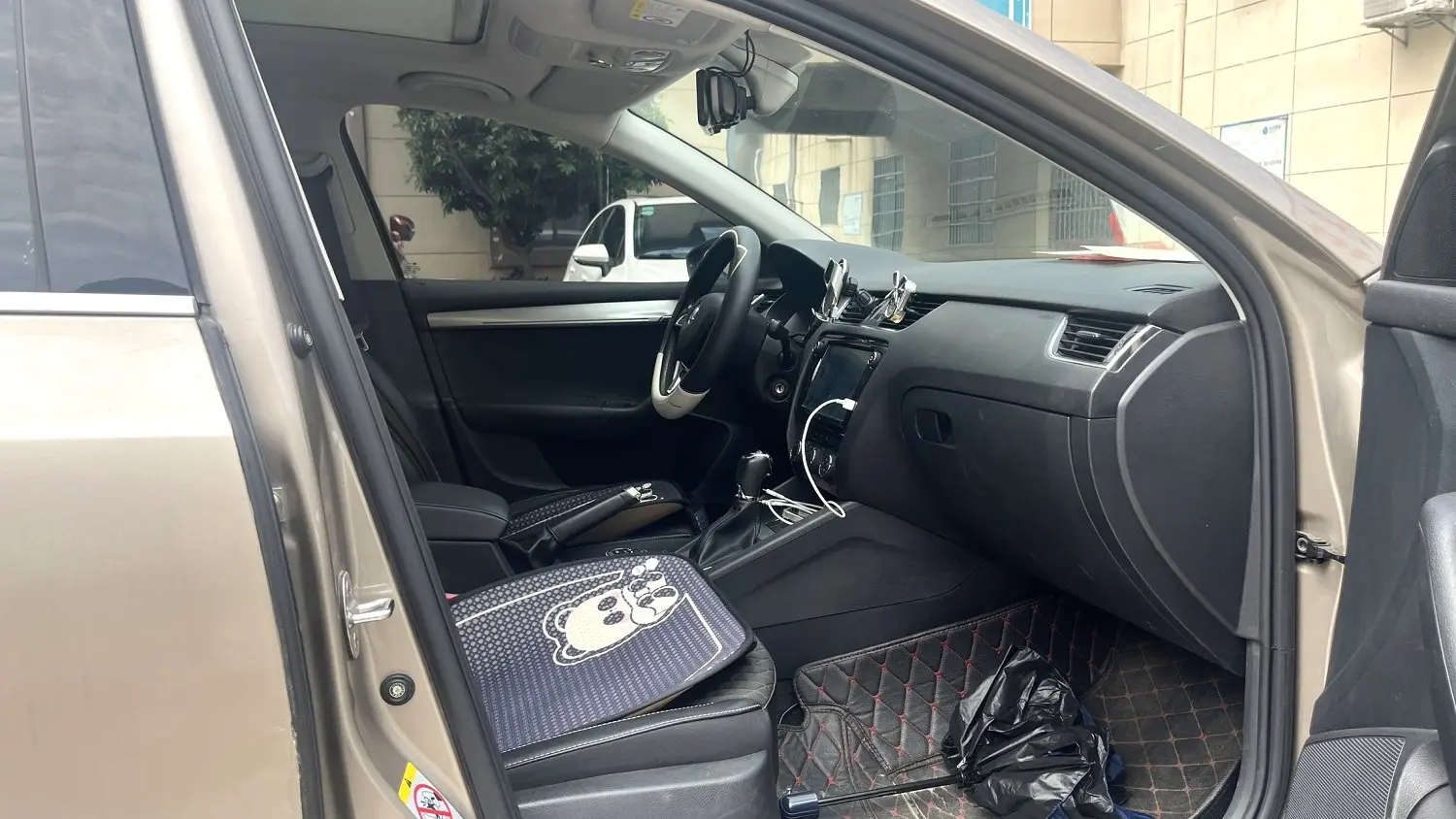 2017 Skoda Octavia - Main View