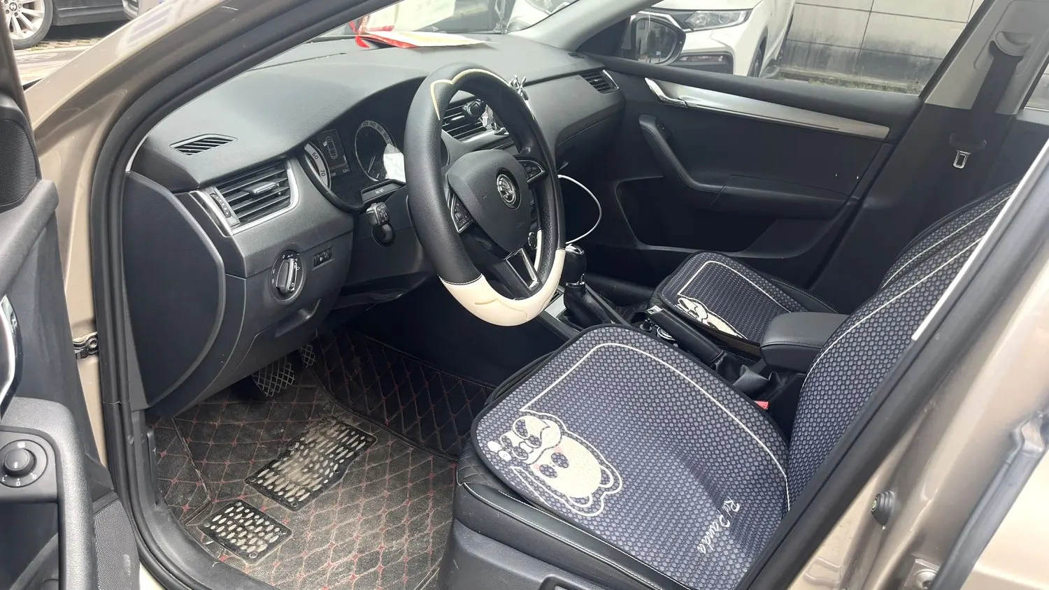 2017 Skoda Octavia - Main View