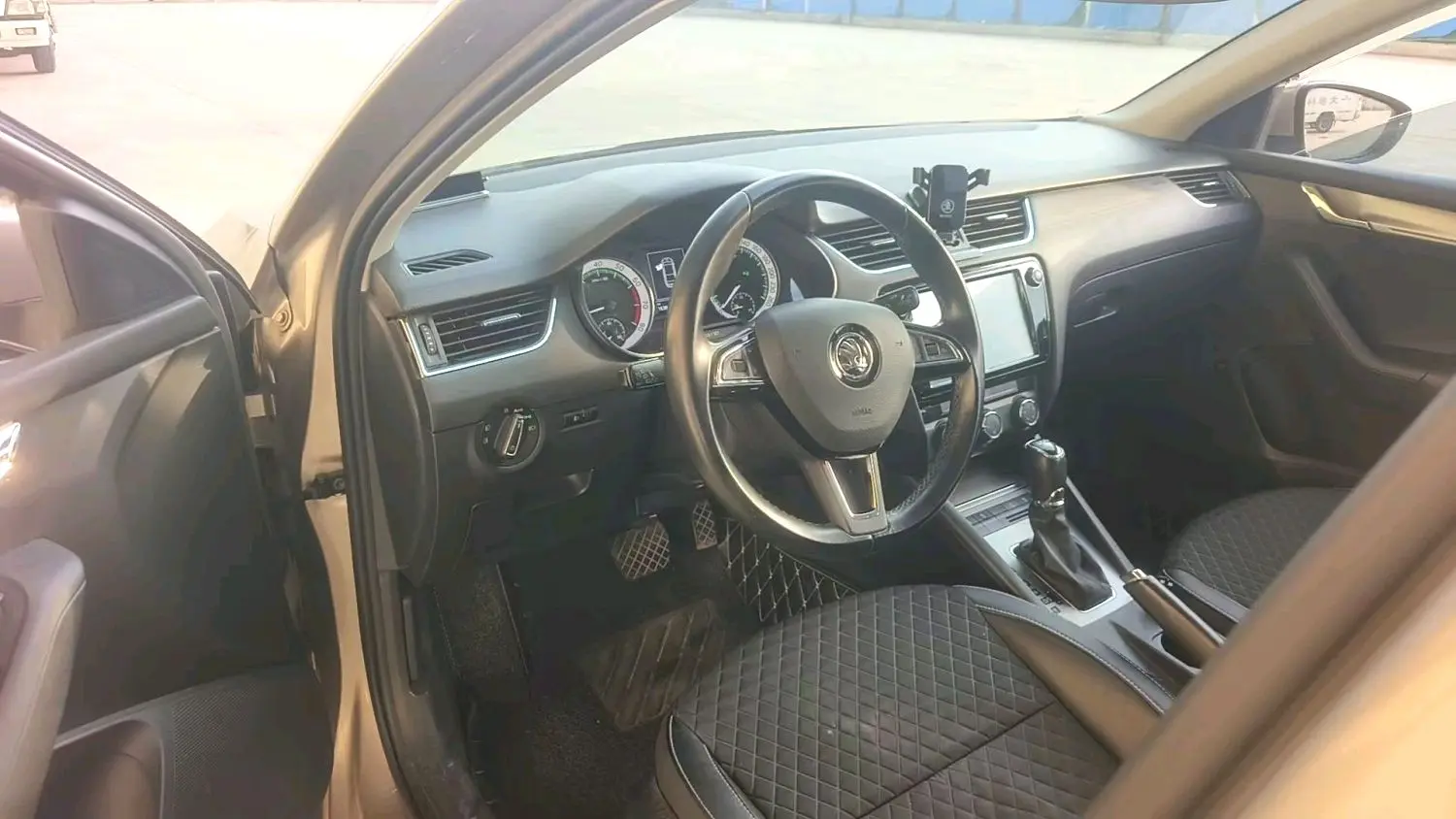 2018 Skoda Octavia - Main View