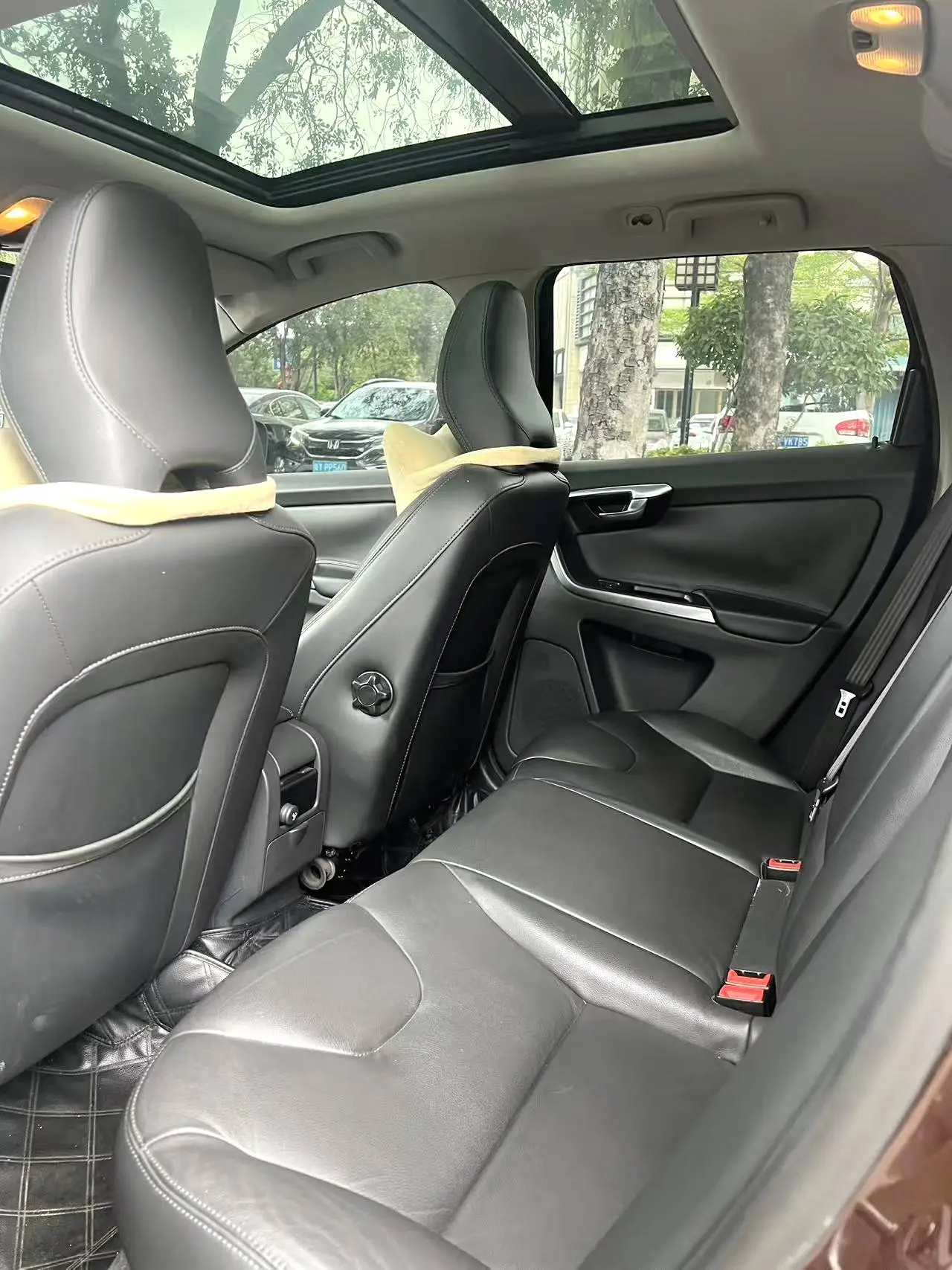 2014 Volvo XC60 - Main View