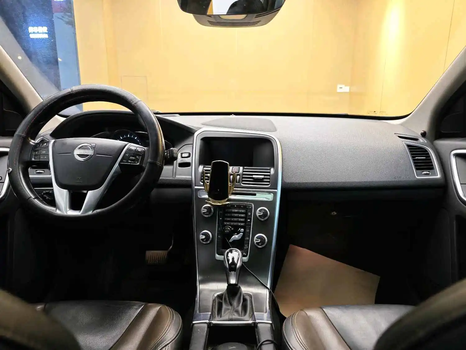 2014 Volvo XC60 - Main View