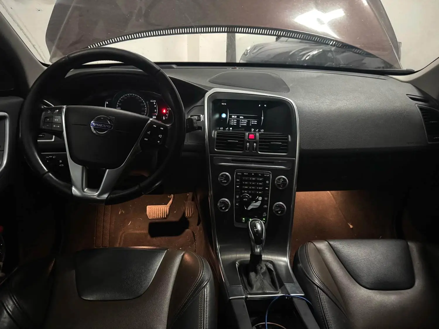 2014 Volvo XC60 - Main View