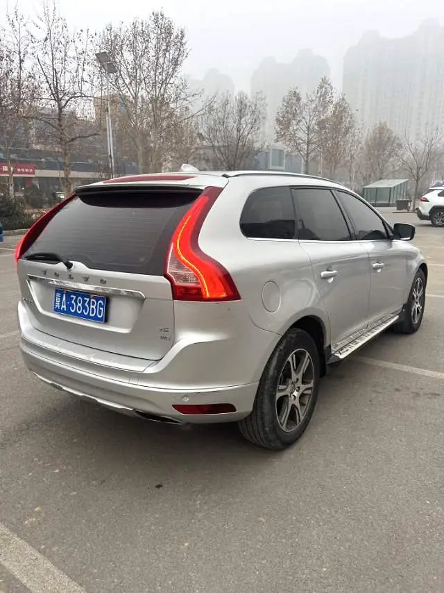 2015 Volvo XC60 - Main View