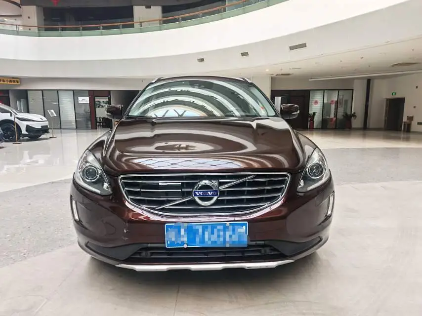 2014 Volvo XC60 - Main View