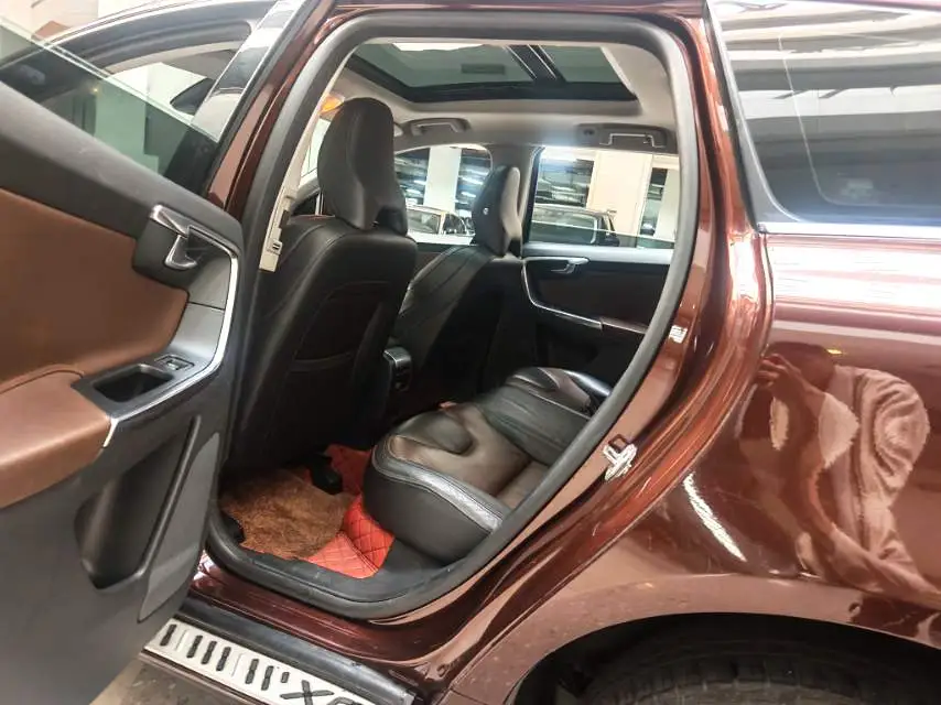 2014 Volvo XC60 - Main View