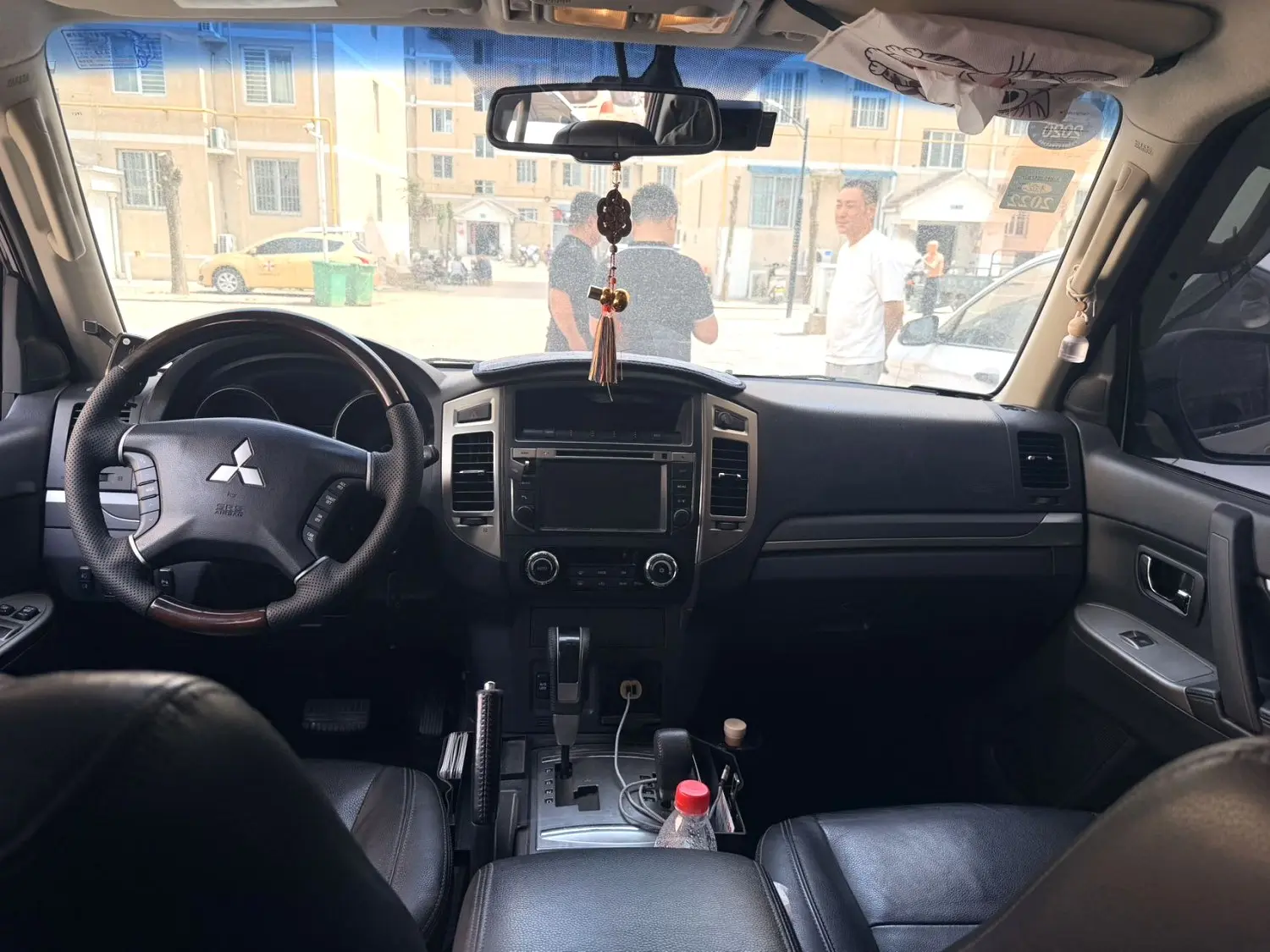 2015 Mitsubishi Pajero - Main View
