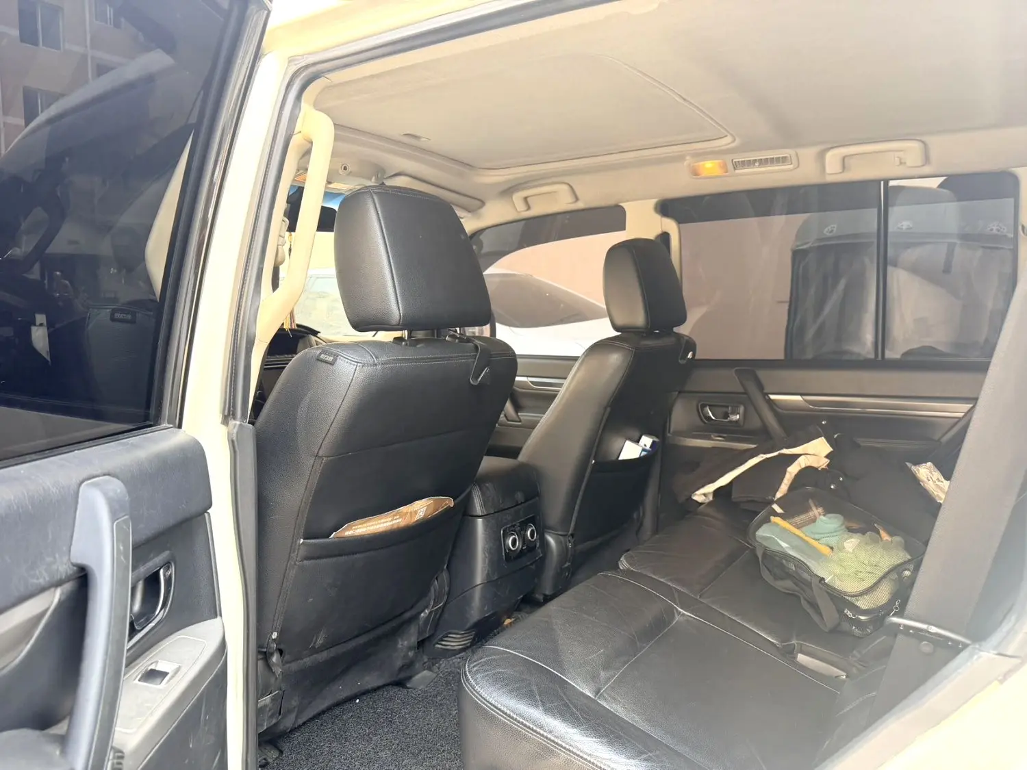 2015 Mitsubishi Pajero - Main View