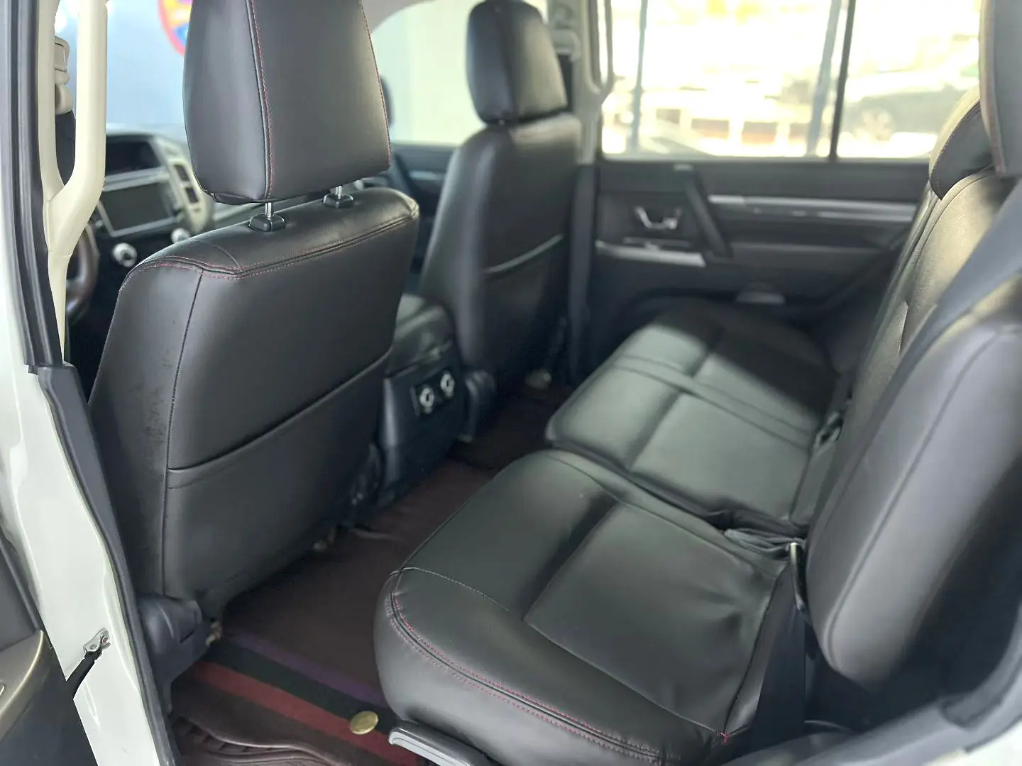2016 Mitsubishi Pajero - Main View