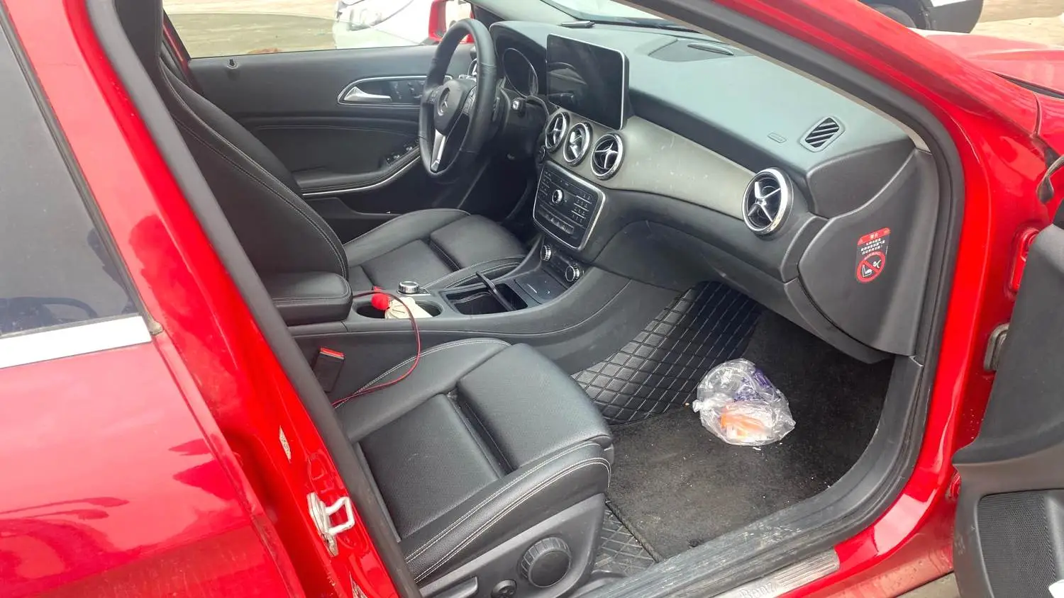 2016 Benz GLA 200 - Main View