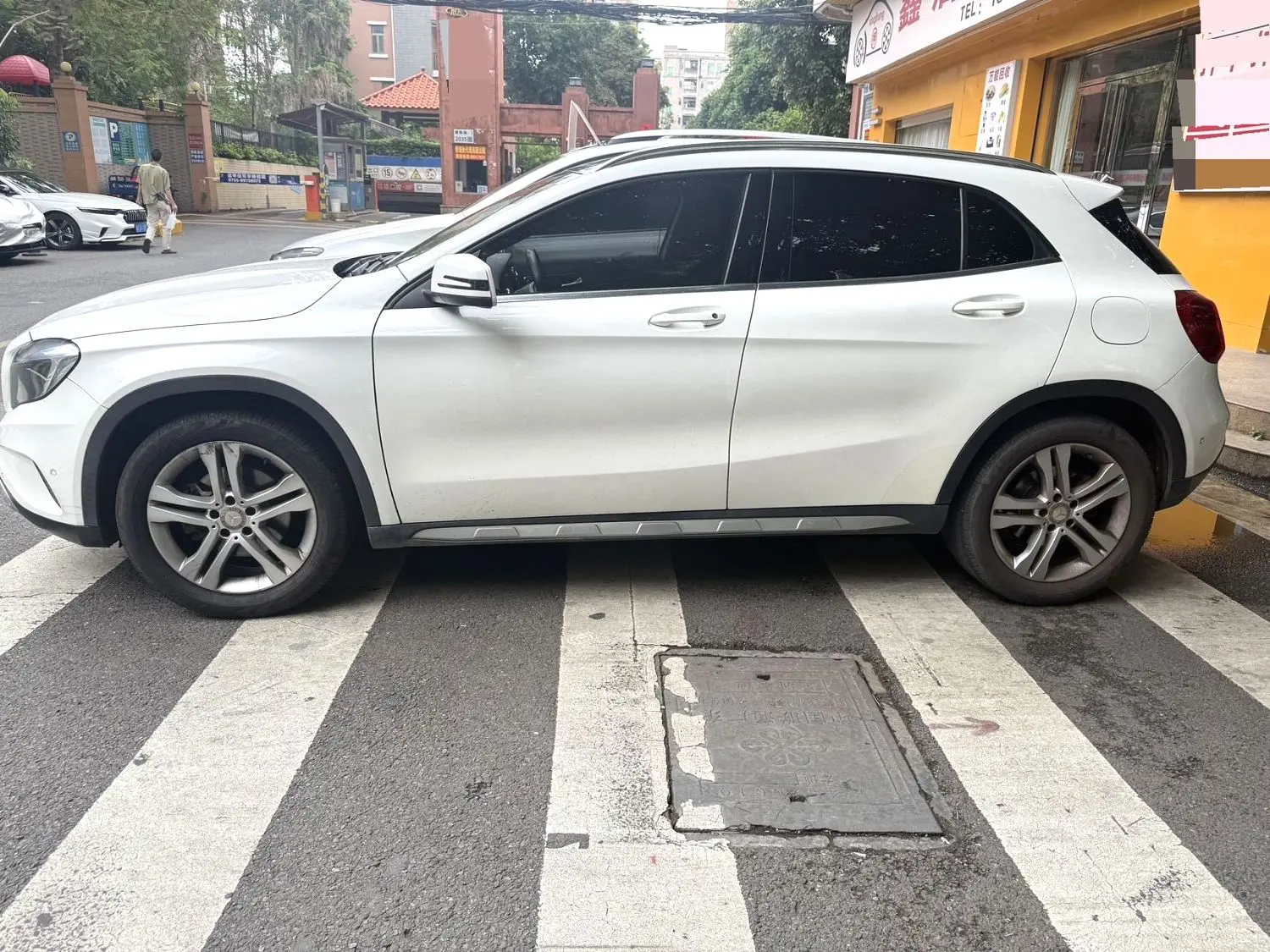 2016 Benz GLA 200 - Main View