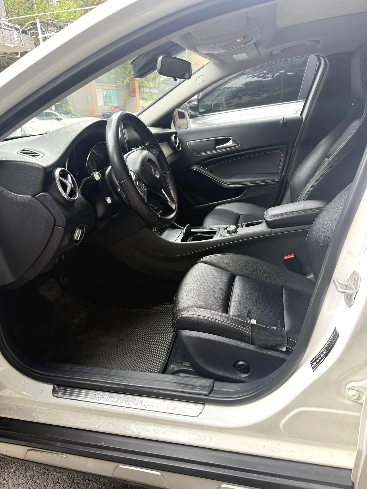 2016 Benz GLA 200 - Main View
