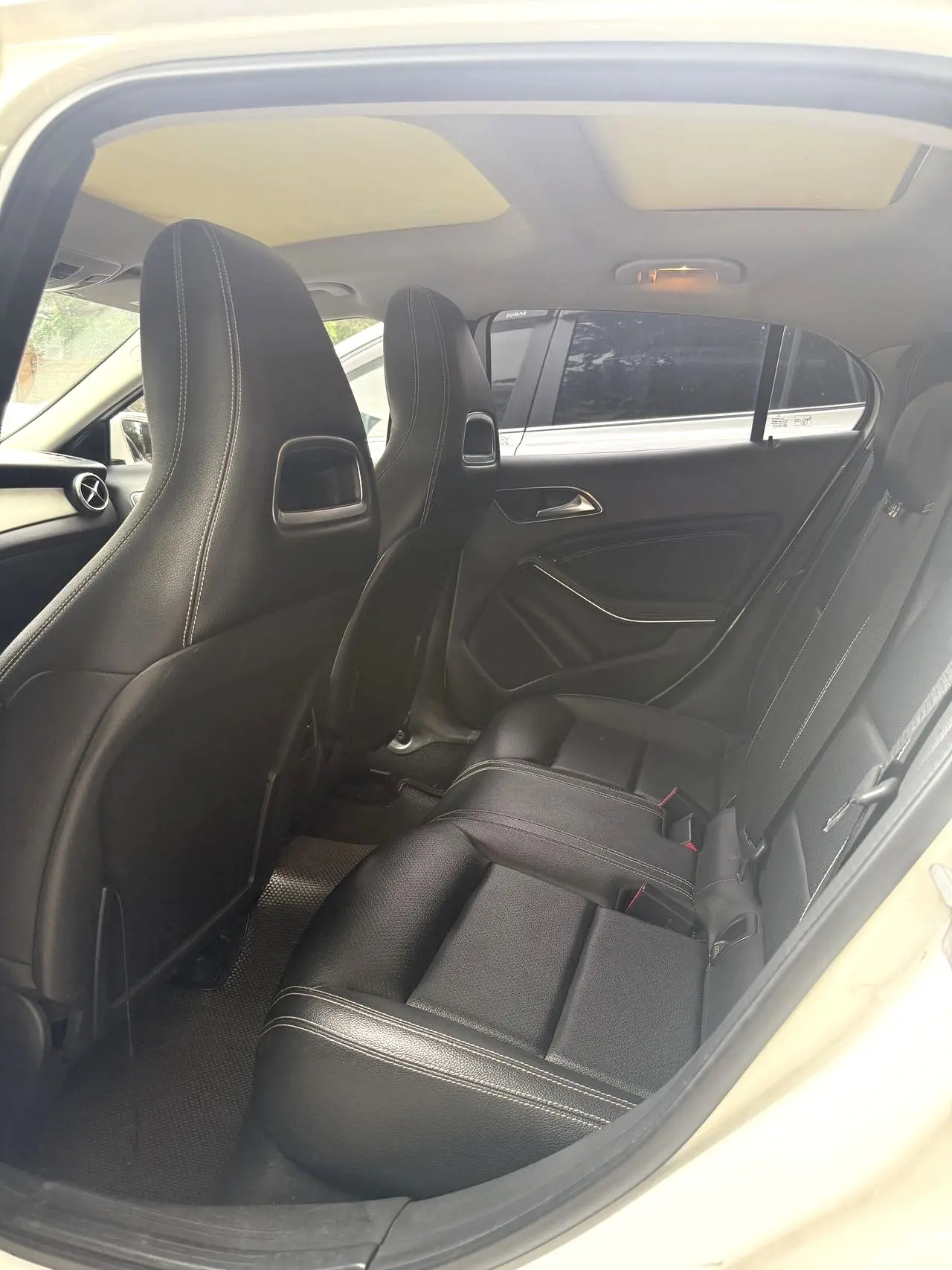 2016 Benz GLA 200 - Main View