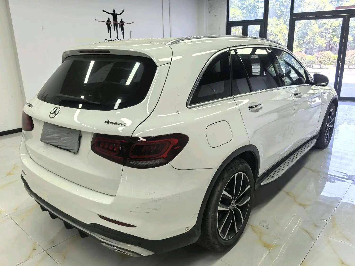 2020 Benz GLC 260L - Main View