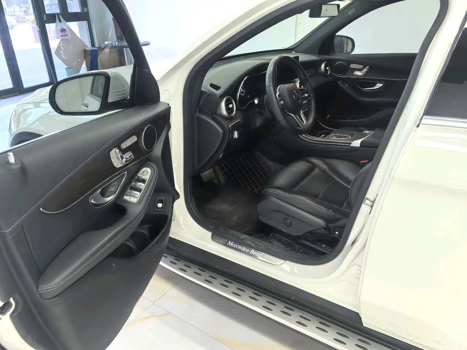 2020 Benz GLC 260L - Main View