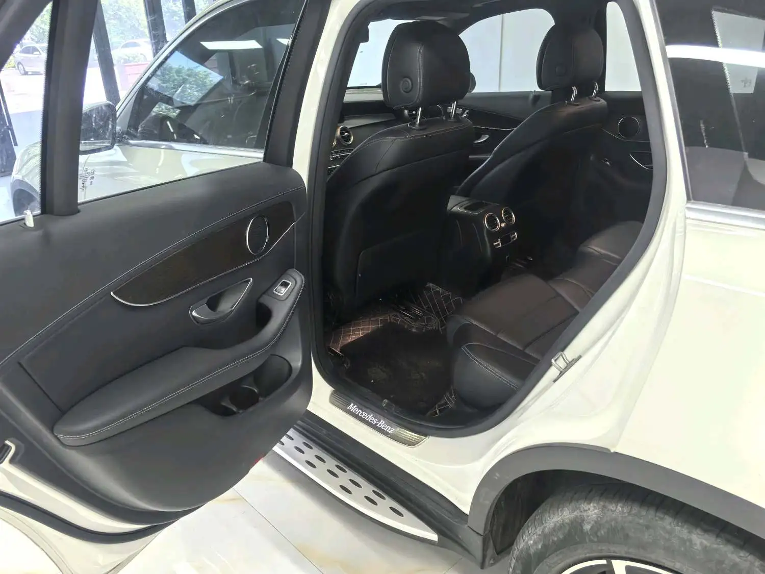 2020 Benz GLC 260L - Main View
