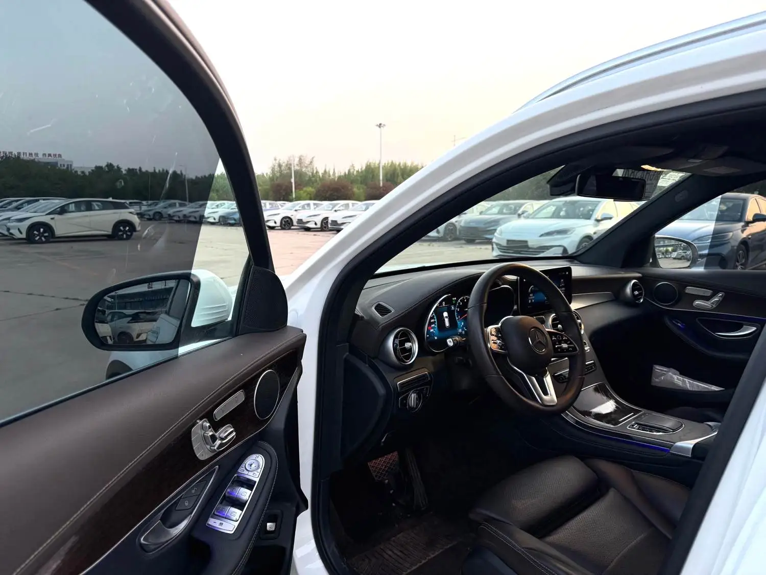 2021 Benz GLC 260L - Main View