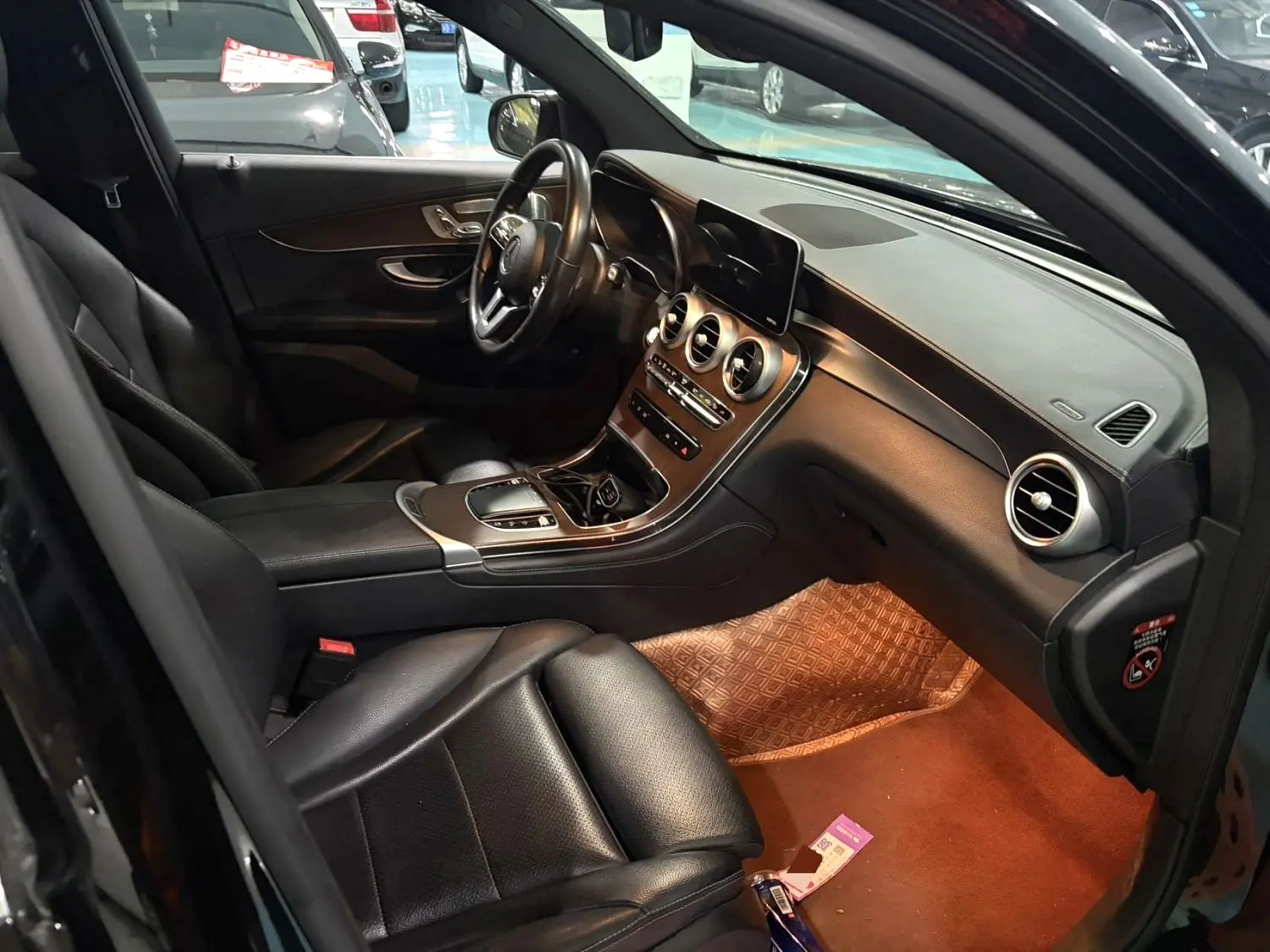 2021 Benz GLC 300L - Main View