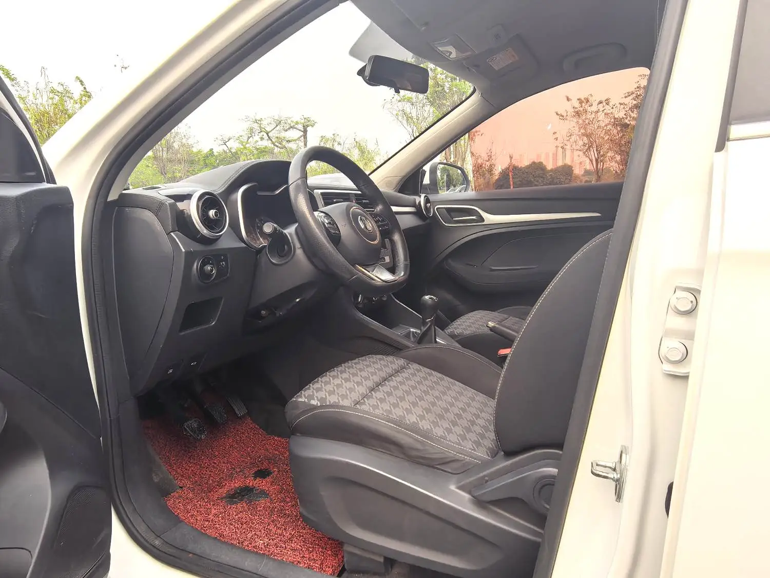 2017 MG ZS - Main View