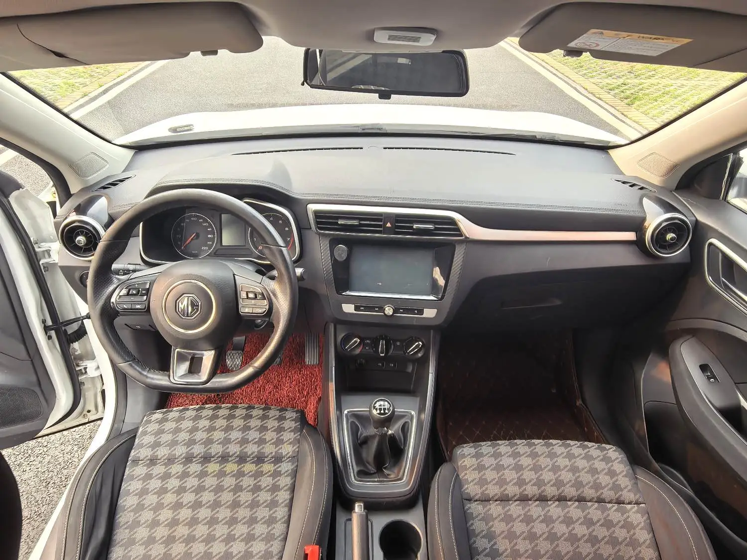 2017 MG ZS - Main View