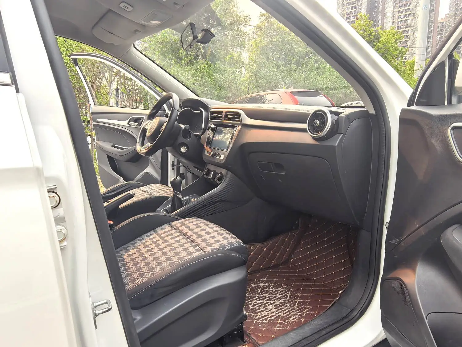 2017 MG ZS - Main View