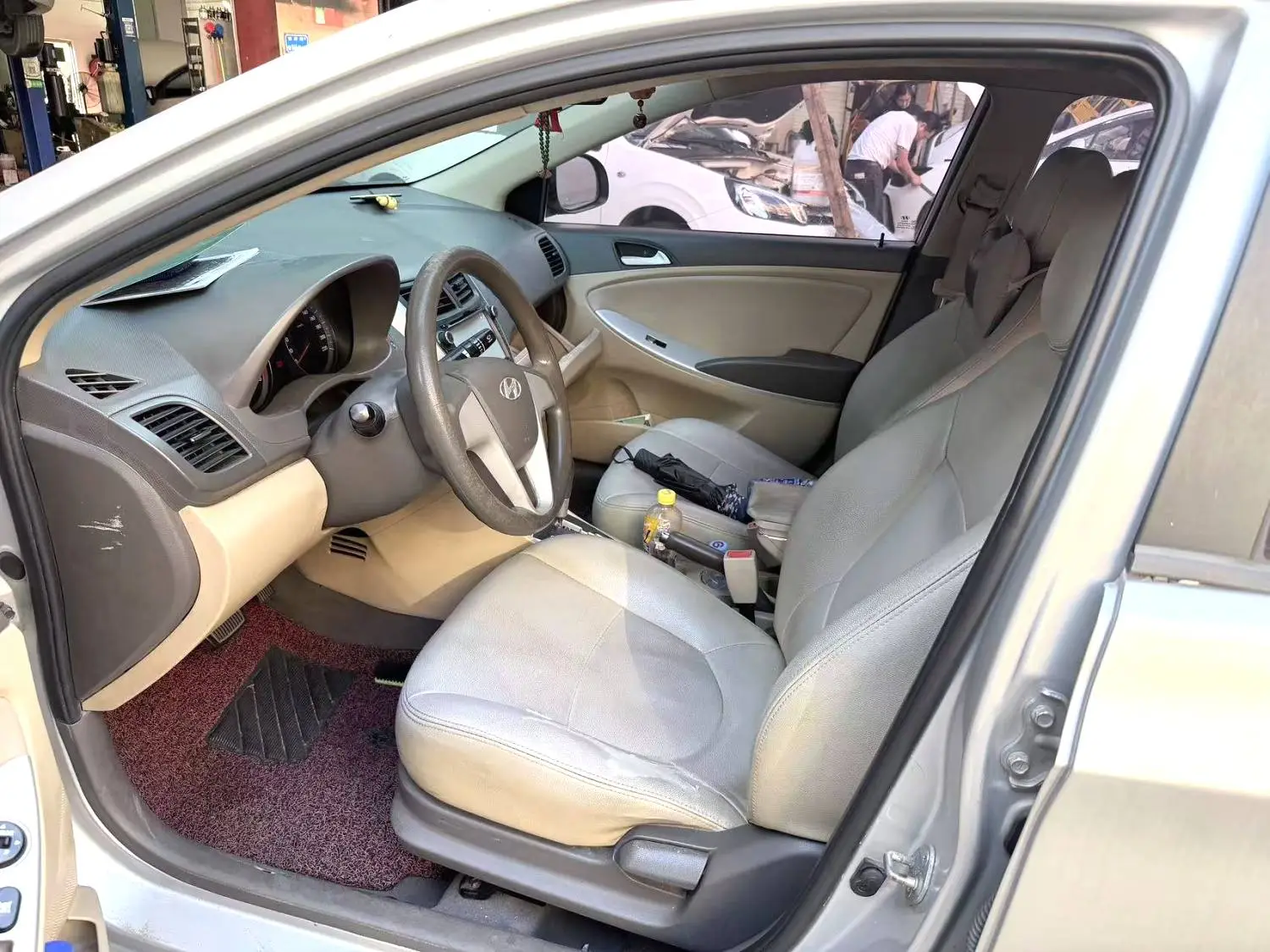 2010 Hyundai Verna - Main View