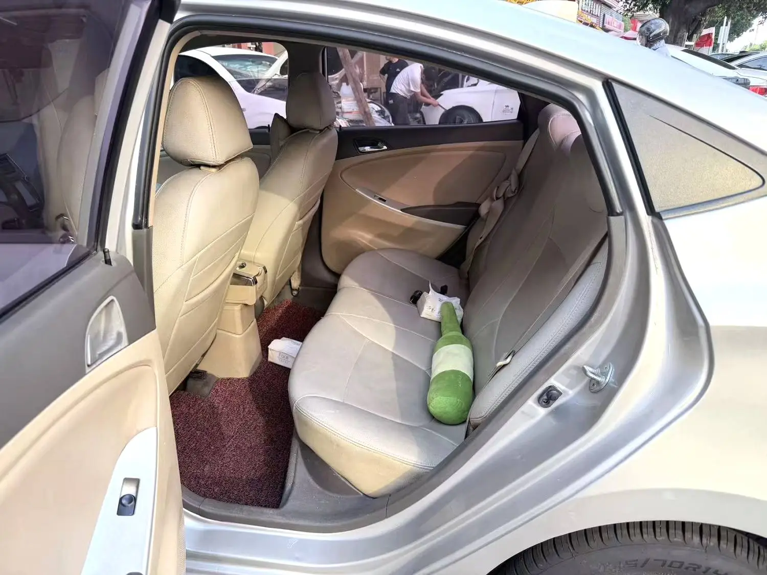 2010 Hyundai Verna - Main View
