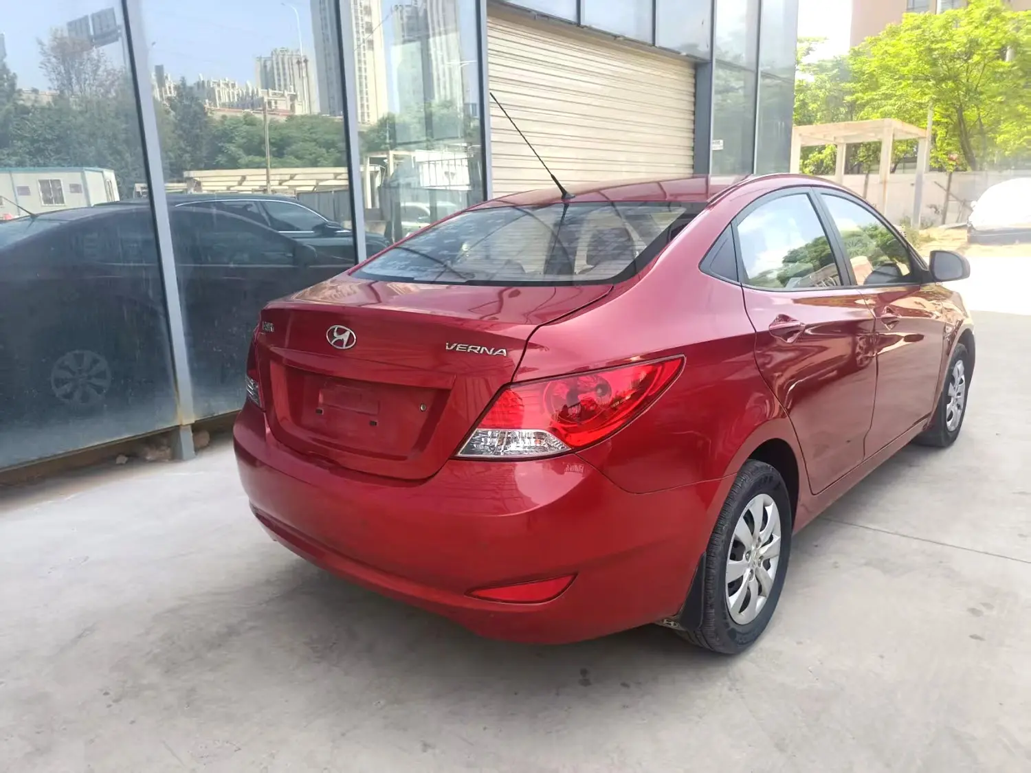 2010 Hyundai Verna - Main View