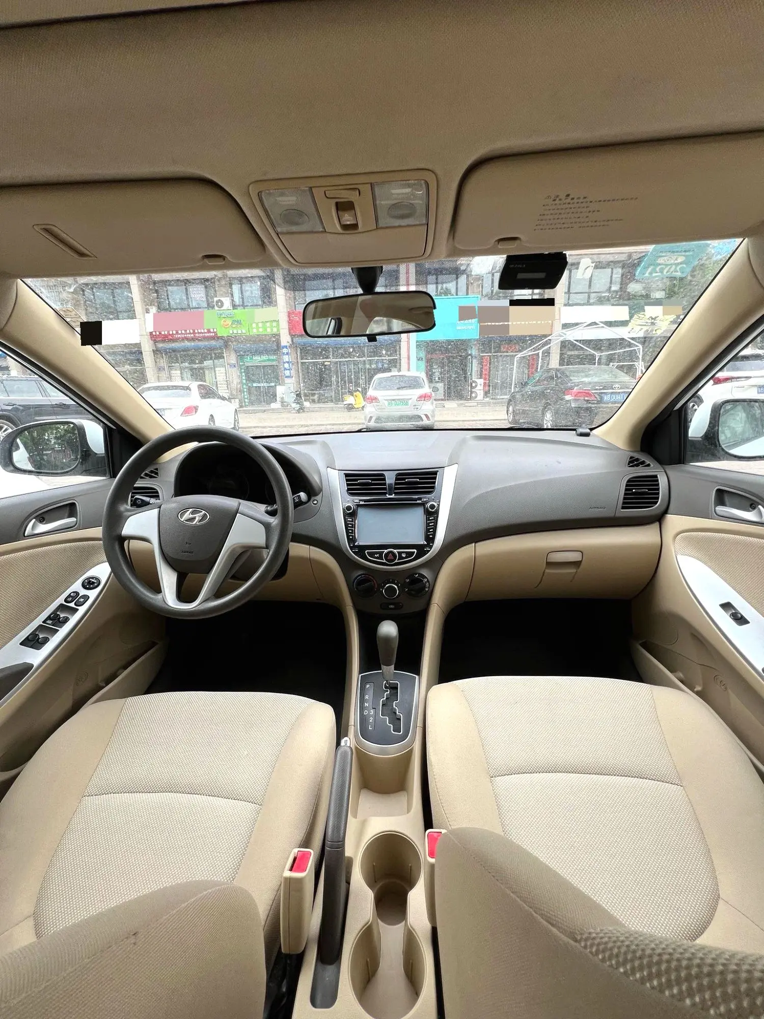 2010 Hyundai Verna - Main View