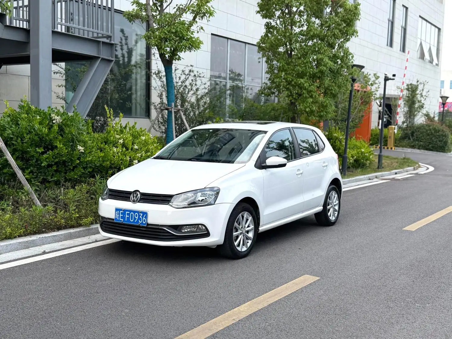 2016 VW Polo - Main View