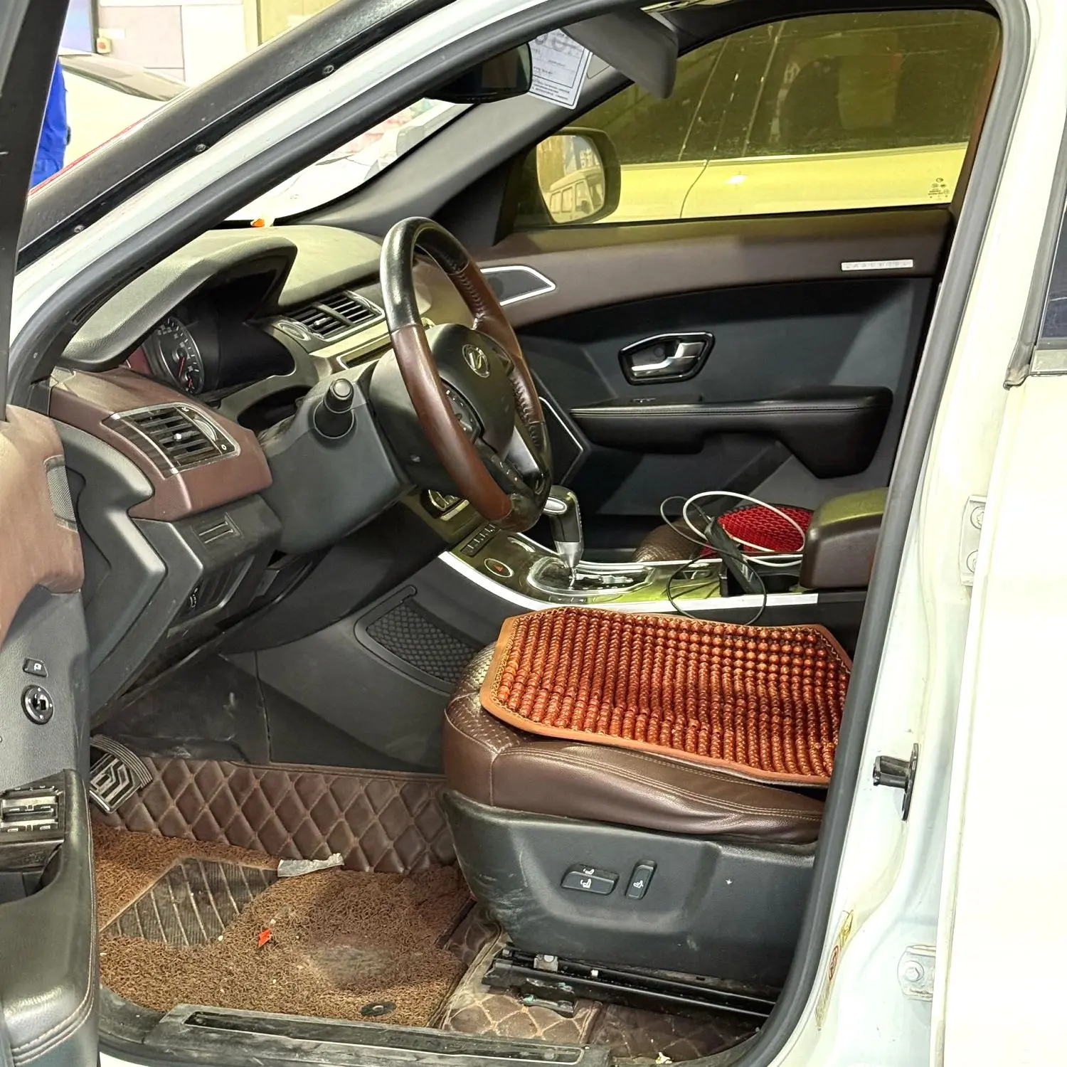 2017 Landwind X7 - Main View
