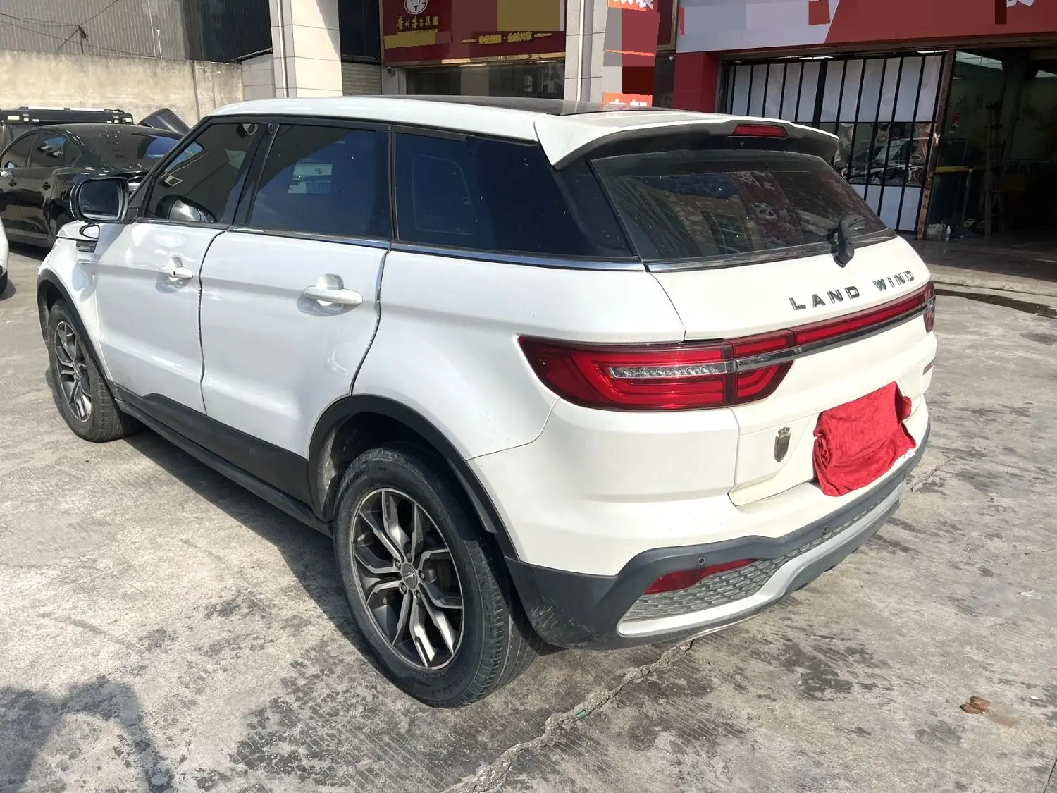 2018 Landwind X7 - Main View