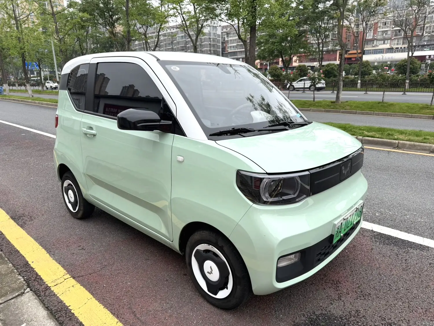 2022 Wuling Hongguang MINI EV - Main View