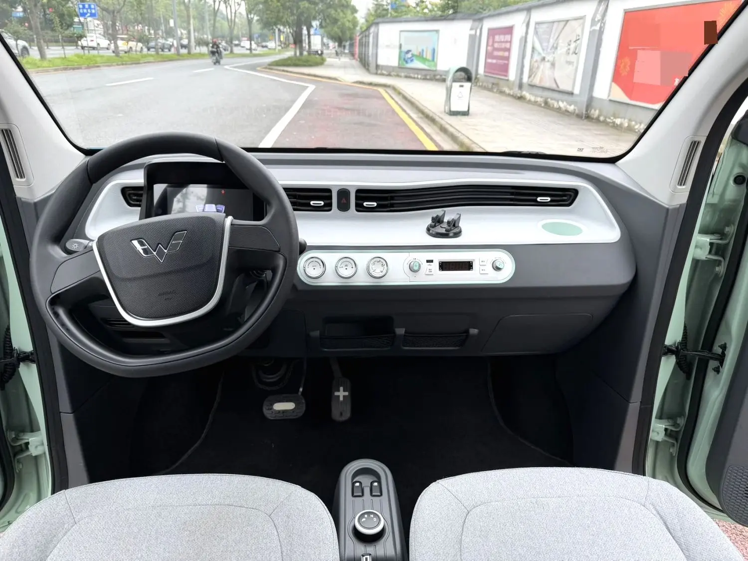 2022 Wuling Hongguang MINI EV - Main View