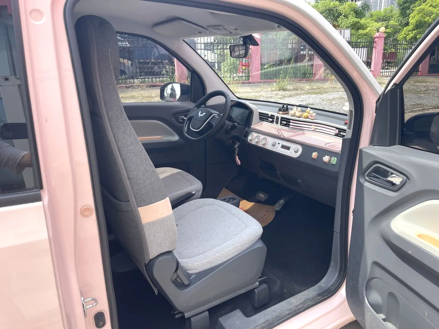 2022 Wuling Hongguang MINI EV - Main View