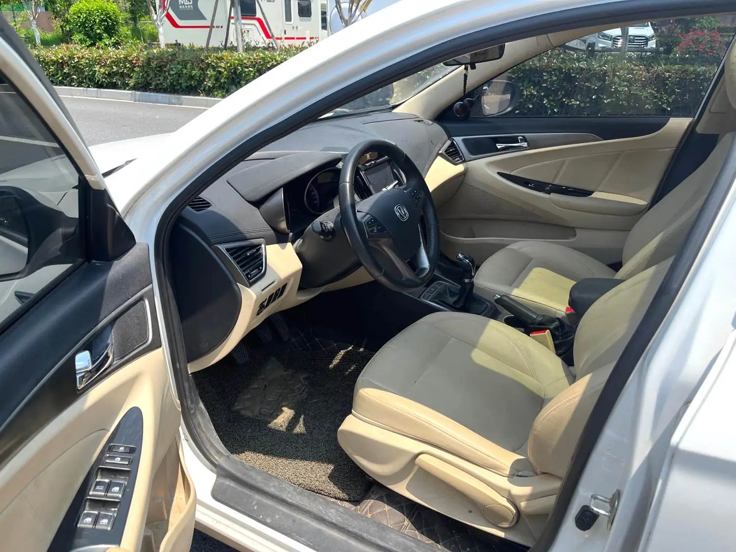 2016 Changan EADO - Main View