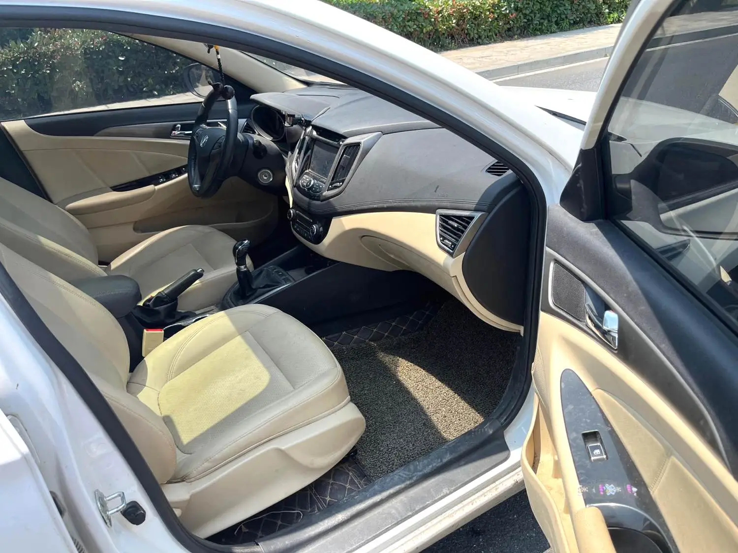 2016 Changan EADO - Main View