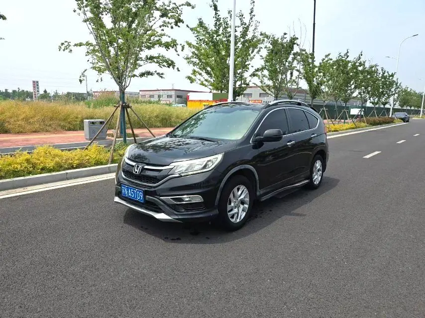 2015 Honda CR-V - Main View