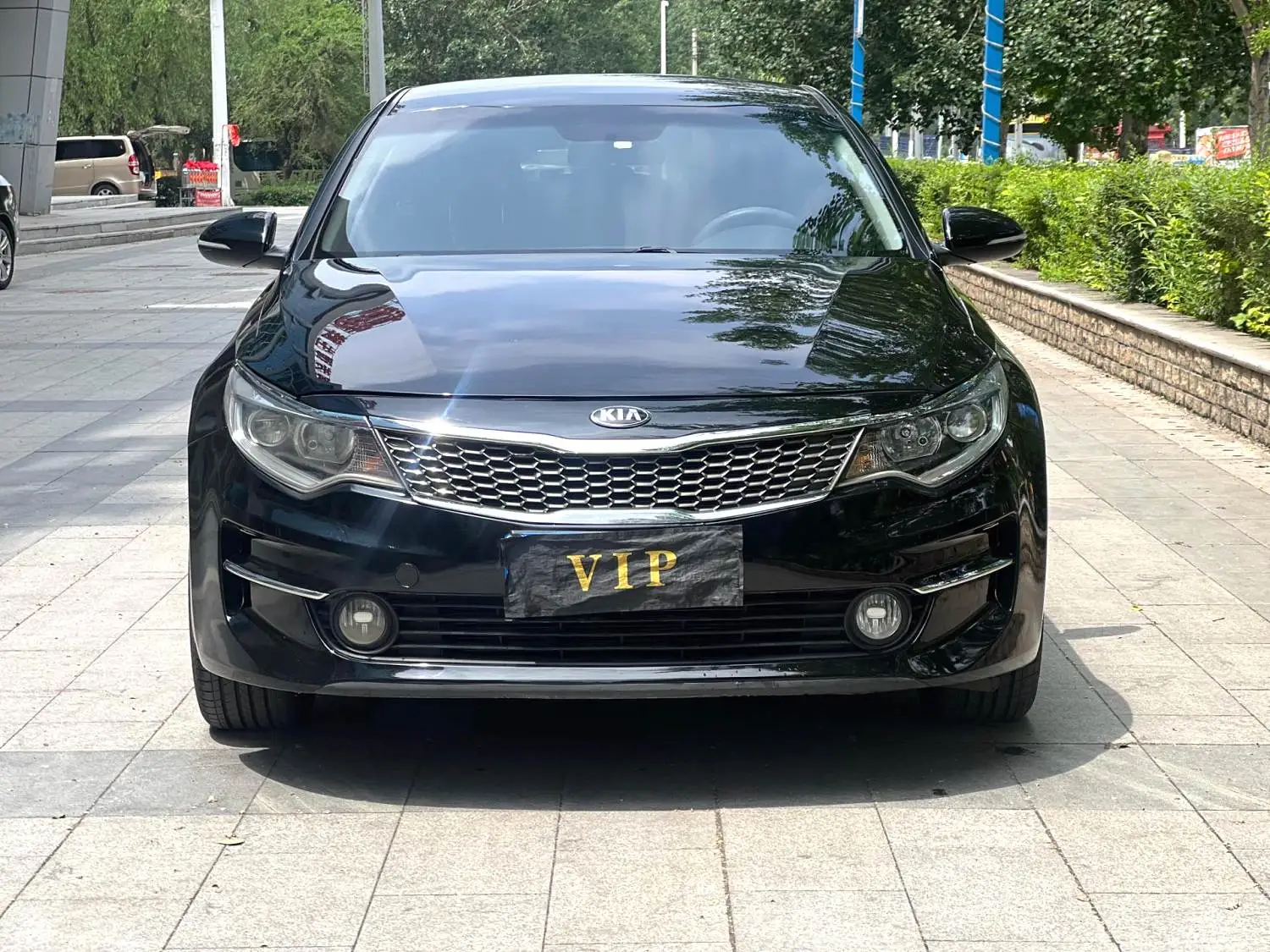 2016 Kia K5 - Main View