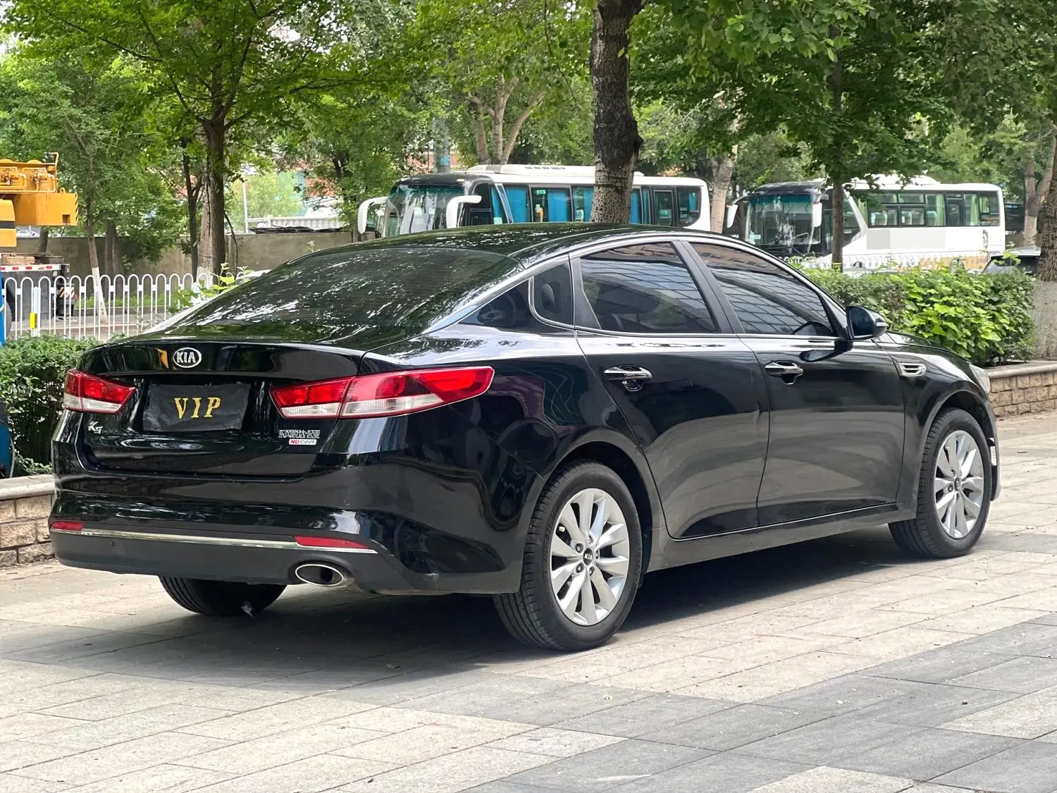 2016 Kia K5 - Main View