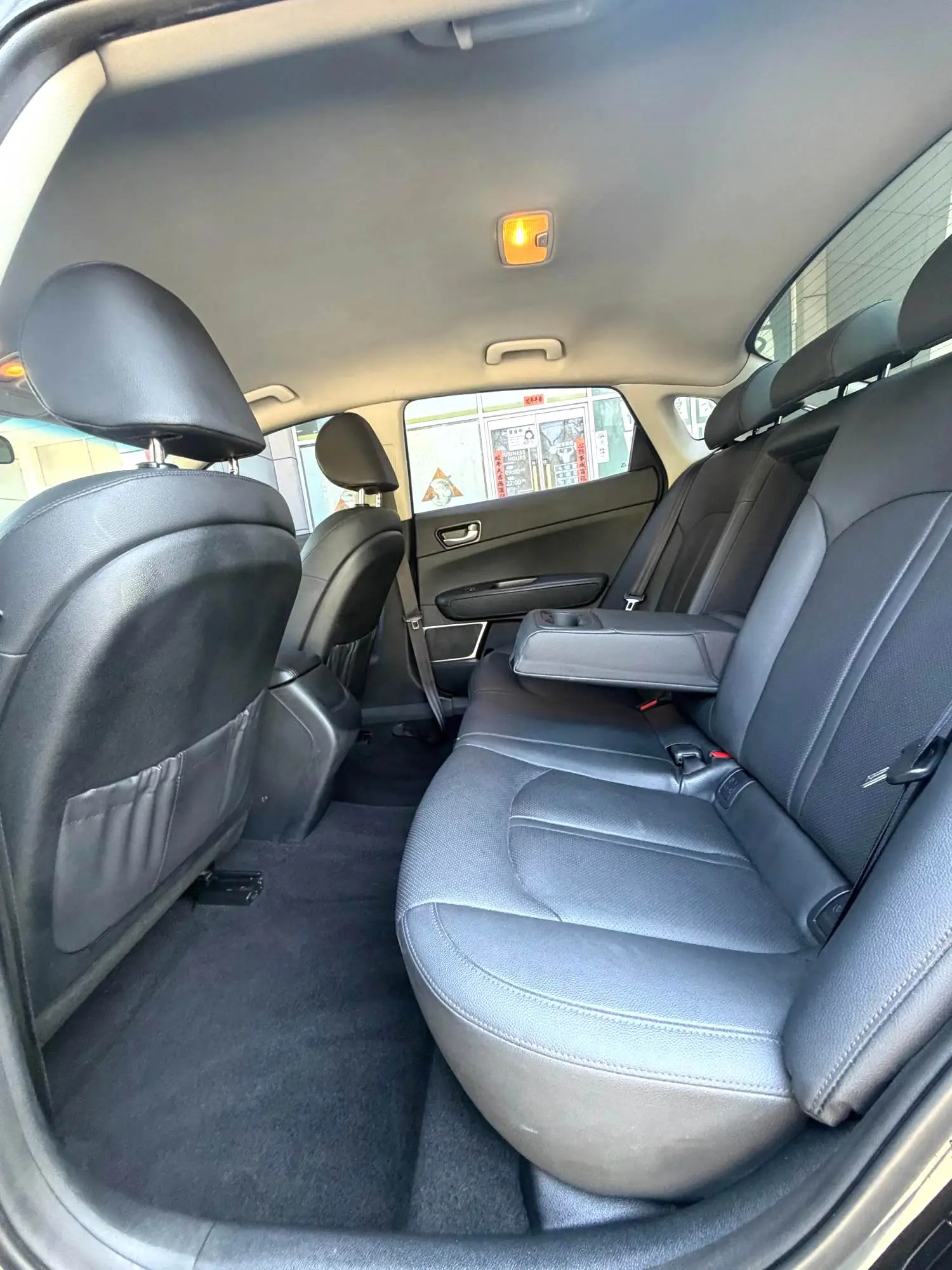 2016 Kia K5 - Main View