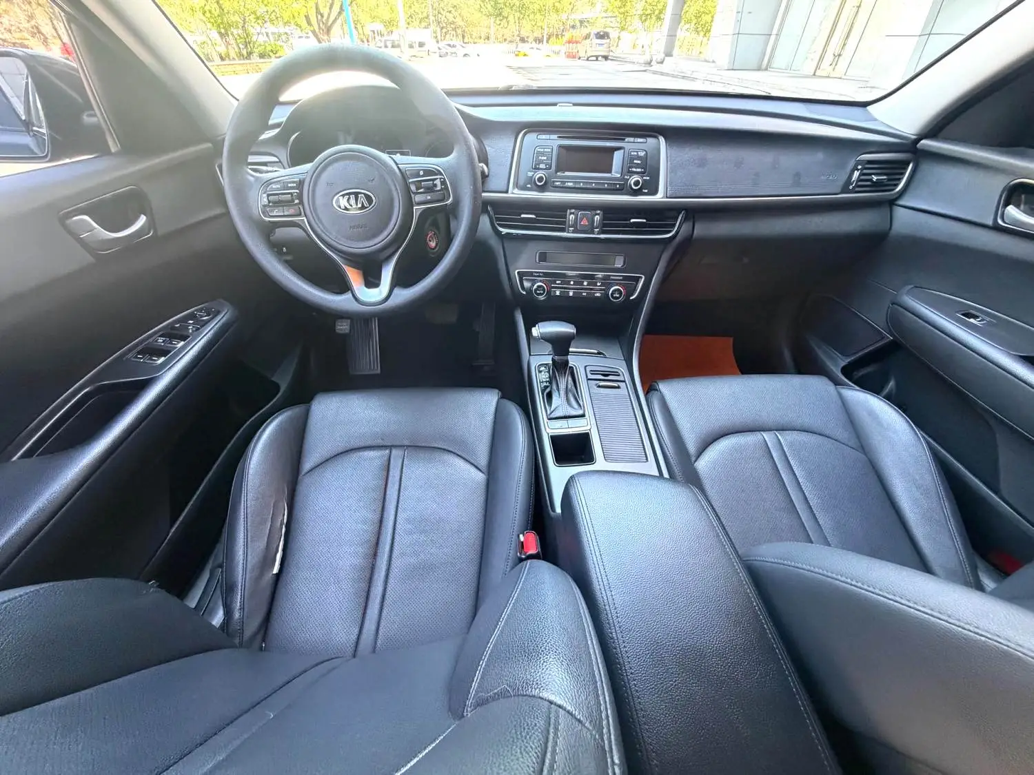 2016 Kia K5 - Main View