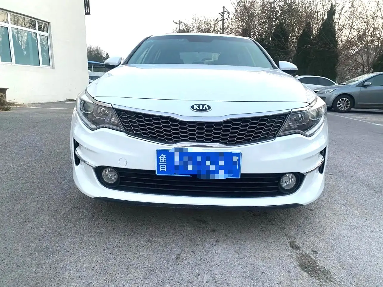2017 Kia K5 - Main View