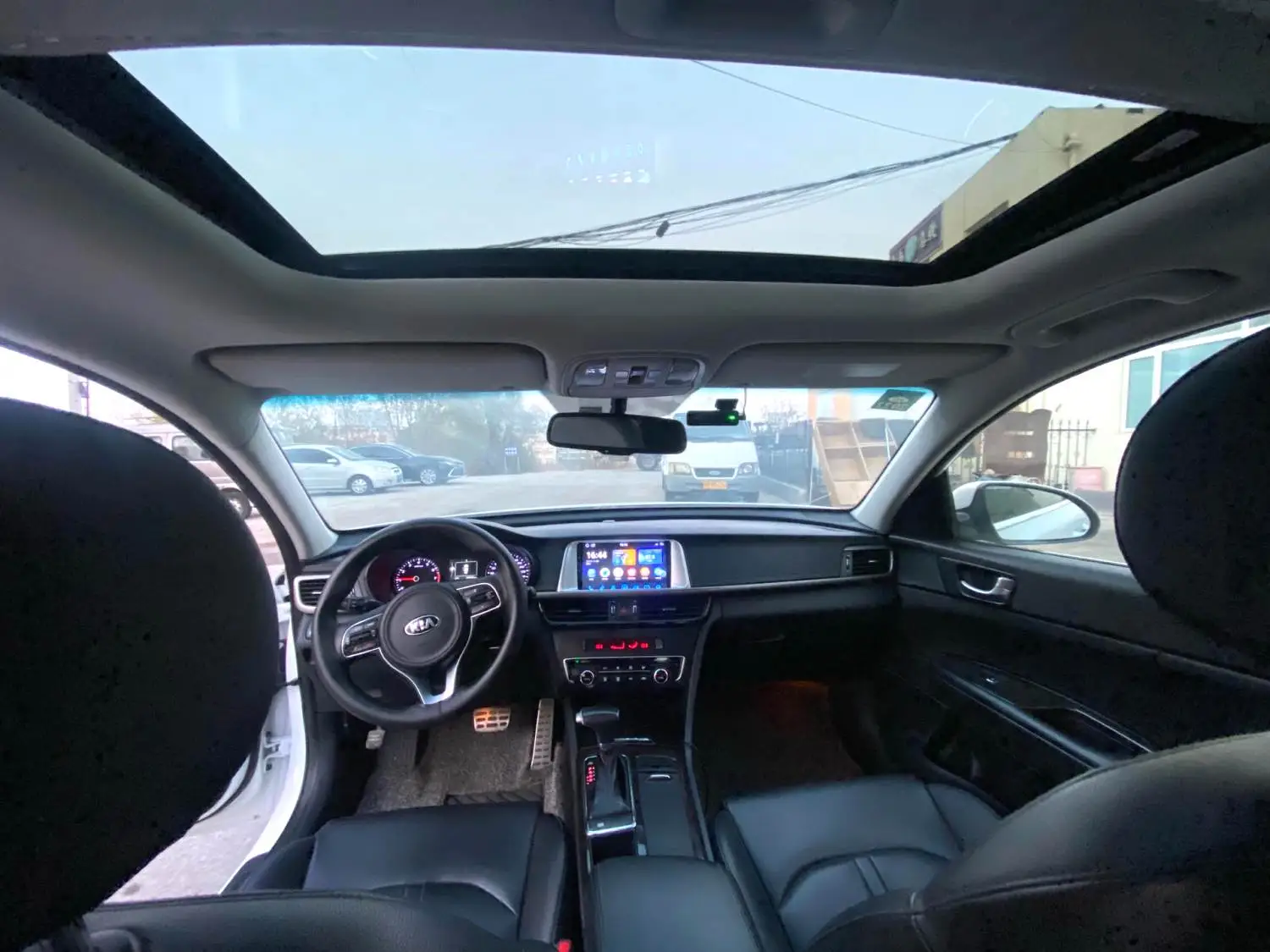 2017 Kia K5 - Main View