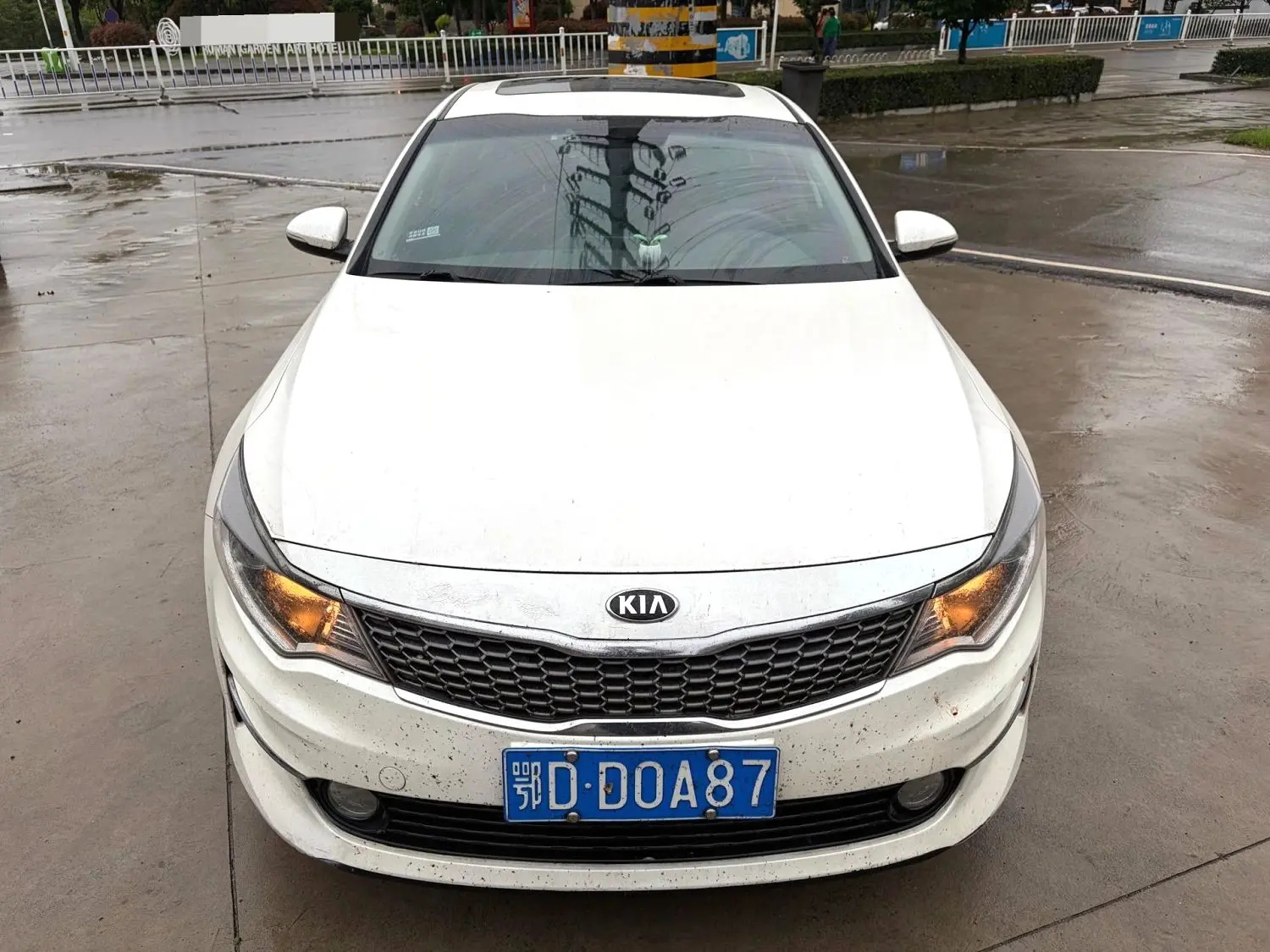 2017 Kia K5 - Main View