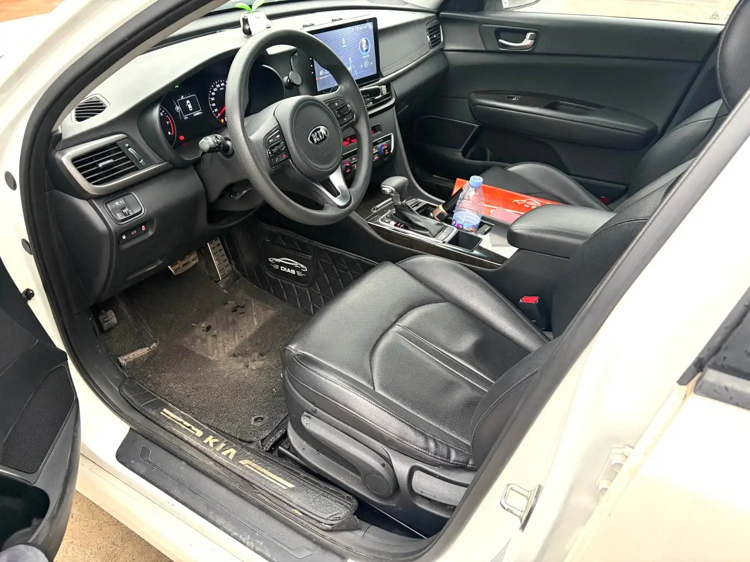 2017 Kia K5 - Main View