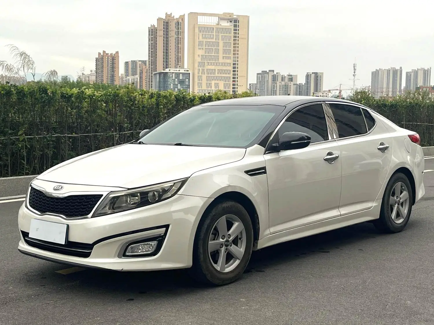 2018 Kia K5 - Main View
