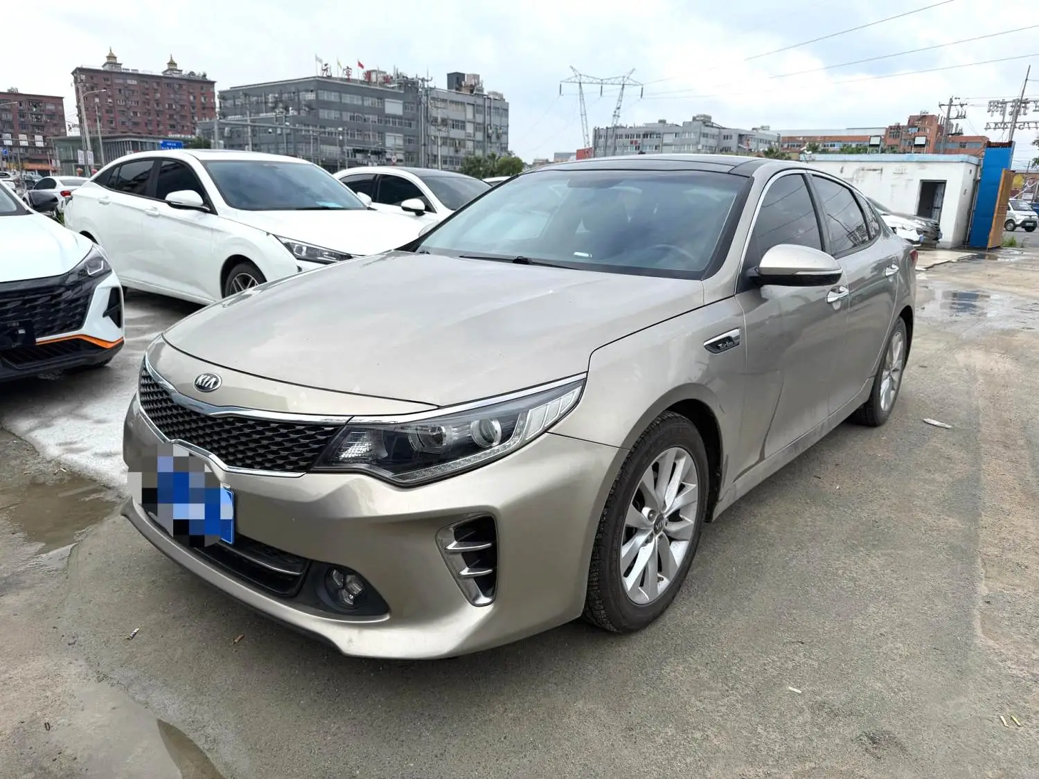 2017 Kia K5 - Main View