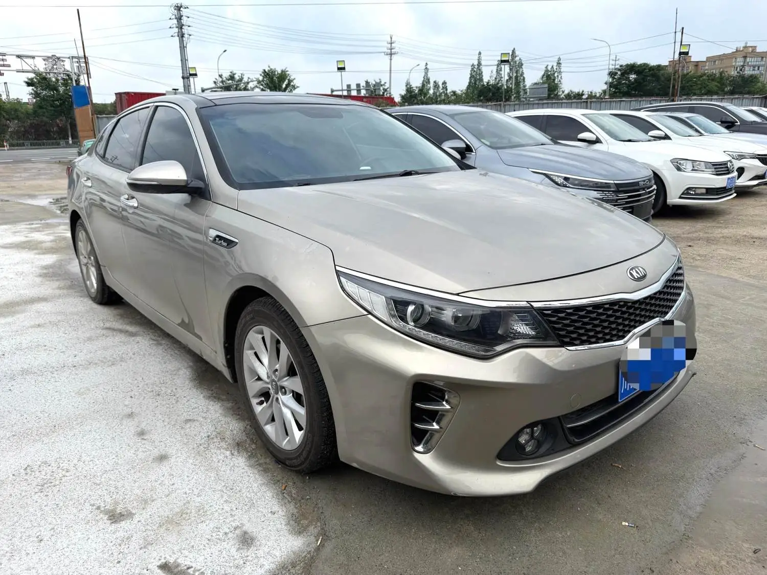 2017 Kia K5 - Main View