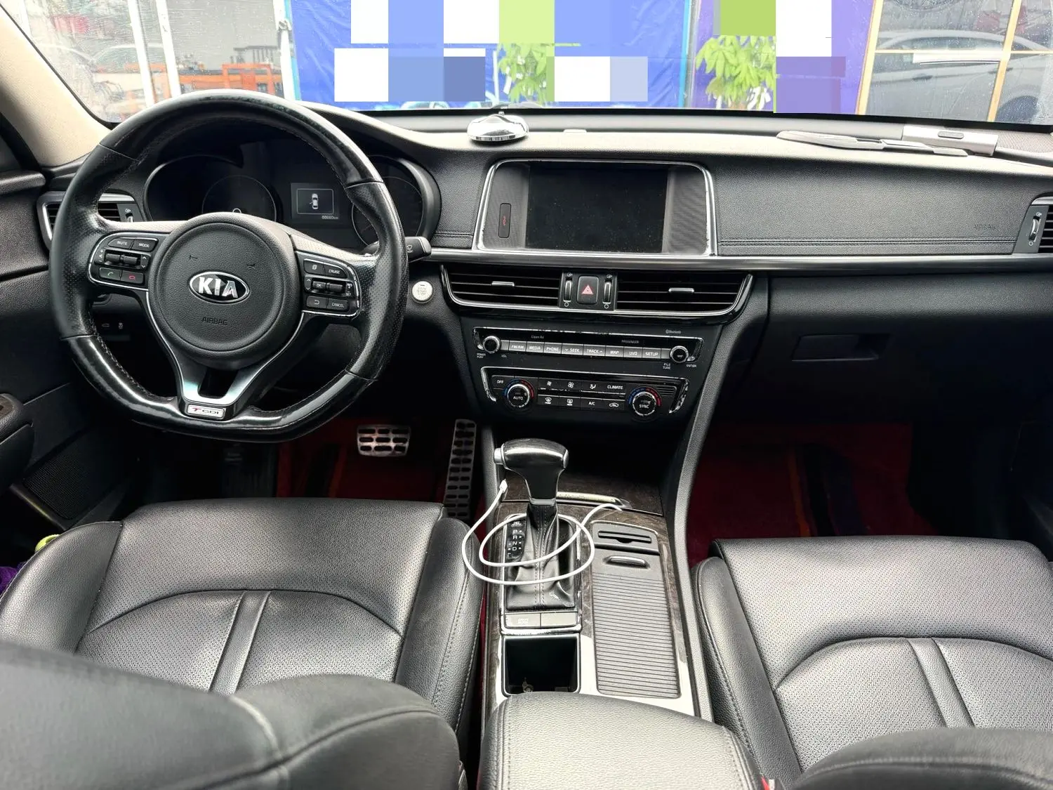 2017 Kia K5 - Main View